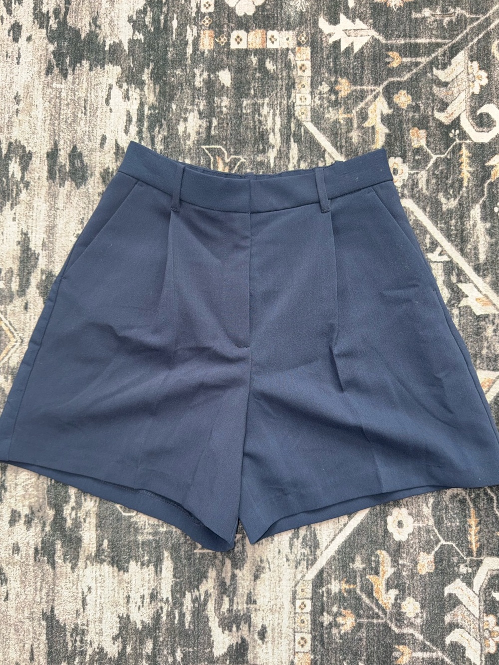 Abercrombie & Fitch Navy Tailored Pleated Shorts High Waist | Size Small
